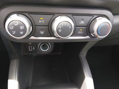 2023 Nissan Kicks - Photo 21