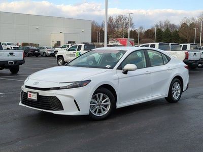 2026 Toyota Camry - Photo 2