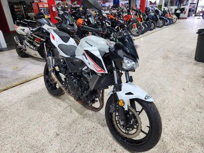 2022 Kawasaki Z400 ABS - Photo 2
