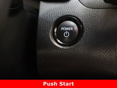 2025 Toyota Camry FWD - Photo 17