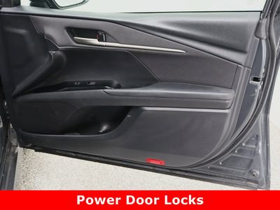 2025 Toyota Camry FWD - Photo 34