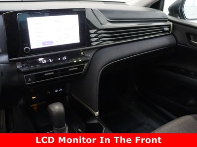 2025 Toyota Camry FWD - Photo 15