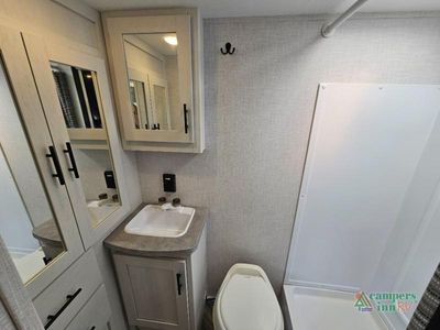 2023 Dutchmen RV Coleman Rubicon — photo 43 view