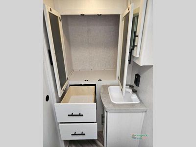 2023 Dutchmen RV Coleman Rubicon — photo 47 view