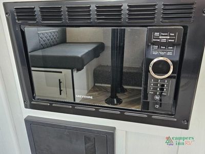 2023 Dutchmen RV Coleman Rubicon — photo 18 view