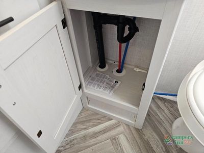 2023 Dutchmen RV Coleman Rubicon — photo 46 view