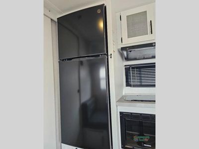 2023 Dutchmen RV Coleman Rubicon — photo 22 view