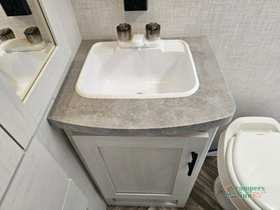 2023 Dutchmen RV Coleman Rubicon — photo 45 view