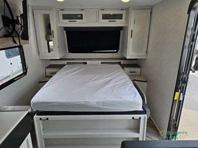 2023 Dutchmen RV Coleman Rubicon — photo 36 view