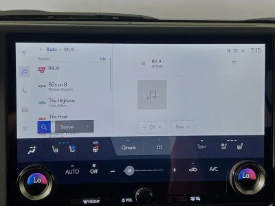 2025 Lexus GX — photo 24 view