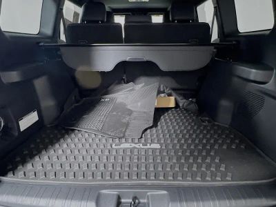 2025 Lexus GX — photo 31 view