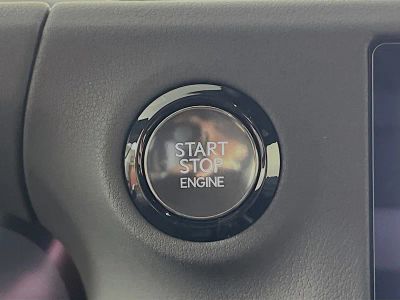 2025 Lexus GX — photo 20 view