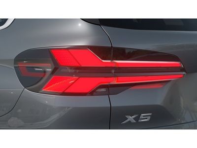 2026 BMW X5 xDrive40i — photo 8 view
