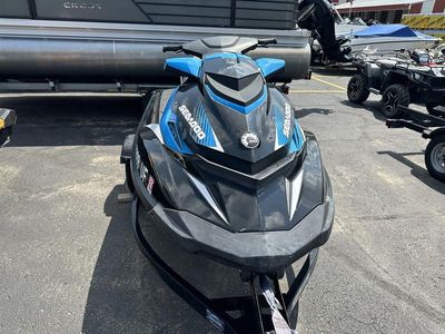 2018 Sea-Doo GTR 230 - Photo 2