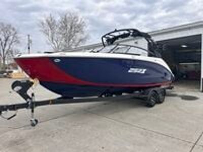 2025 Yamaha 252 XE - Photo 1