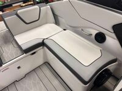 2025 Yamaha 252 XE - Photo 22