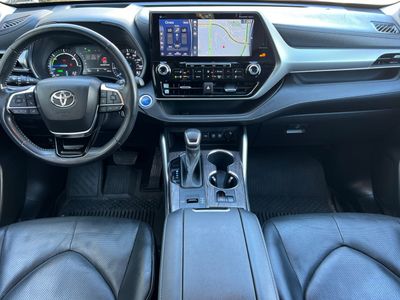 2021 Toyota Highlander - Photo 3