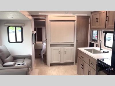 2026 Coachmen RV Freedom Express - Photo 17