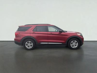 2020 Ford Explorer — side profile view