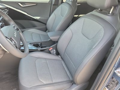 2024 Kia Niro Plug-In Hybrid - Photo 4
