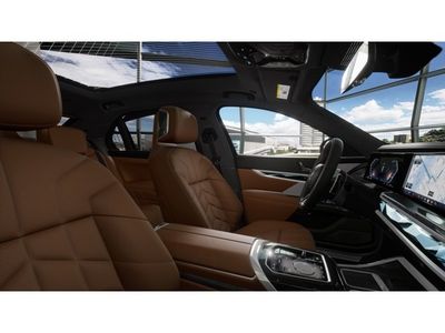 2026 BMW 7 Series — photo 9 view