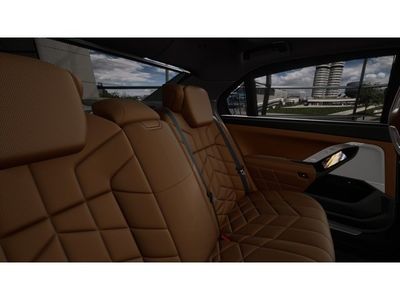 2026 BMW 7 Series — photo 12 view