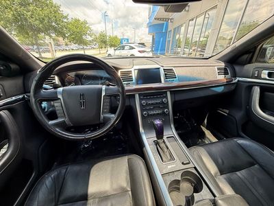 2012 Lincoln MKS — photo 7 view