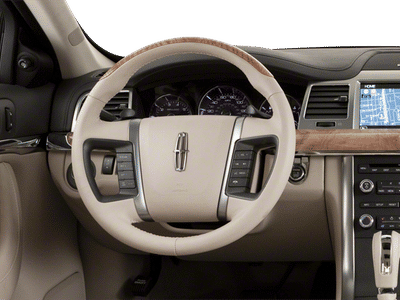 2012 Lincoln MKS — photo 13 view