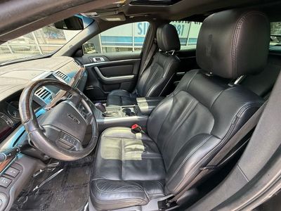 2012 Lincoln MKS — photo 8 view
