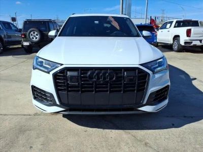 2023 Audi Q7 — side profile view
