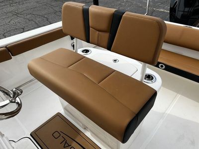 2024 Robalo R222 - Photo 14