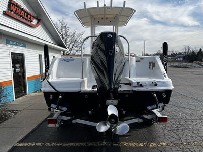 2024 Robalo R222 - Photo 7