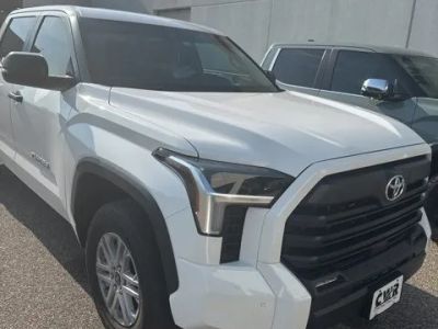 2024 Toyota Tundra 4WD — photo 14 view