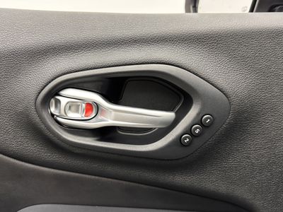2016 Jeep Cherokee - Photo 11