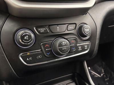2016 Jeep Cherokee - Photo 16