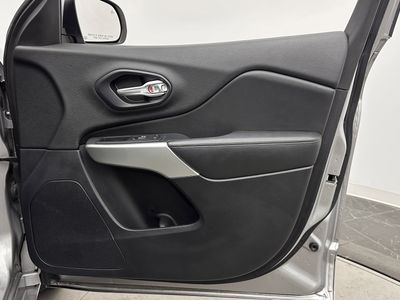 2016 Jeep Cherokee - Photo 30