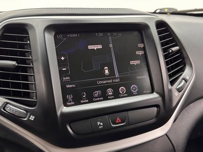 2016 Jeep Cherokee - Photo 17