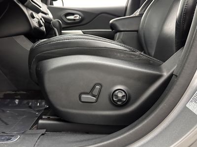 2016 Jeep Cherokee - Photo 13