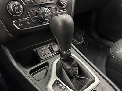 2016 Jeep Cherokee - Photo 15