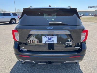 2023 Ford Explorer — interior view