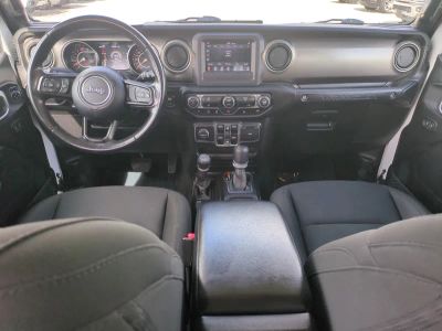 2020 Jeep Wrangler — photo 15 view