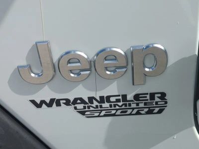 2020 Jeep Wrangler — photo 31 view