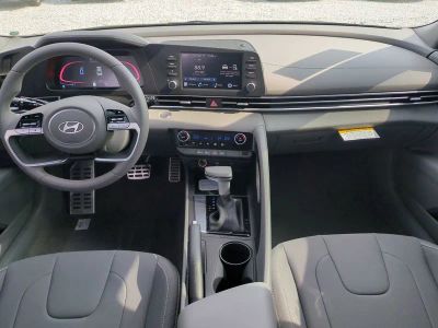 2026 Hyundai ELANTRA — photo 16 view