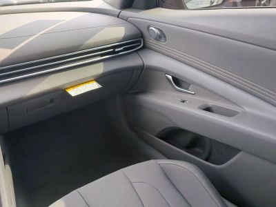 2026 Hyundai ELANTRA — photo 18 view