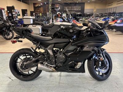 2025 Yamaha YZF-R7 - Photo 8