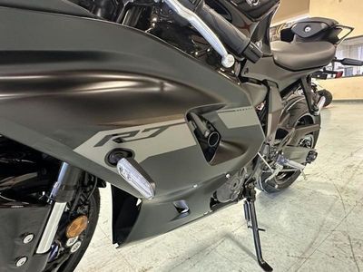 2025 Yamaha YZF-R7 - Photo 13