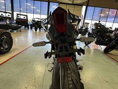 2025 Yamaha YZF-R7 - Photo 10