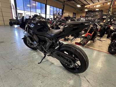 2025 Yamaha YZF-R7 - Photo 5