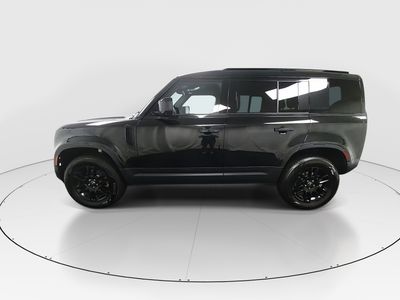 2025 Land Rover Defender - Photo 4