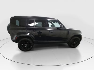 2025 Land Rover Defender - Photo 8